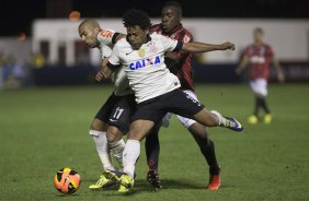 Durante a partida entre Corinthians x Atltico-PR, realizada esta noite no estdio Estdio Romildo Vitor Gomes Ferreira, em Mogi Mirim, vlida pela 27 rodada do Campeonato Brasileiro de 2013