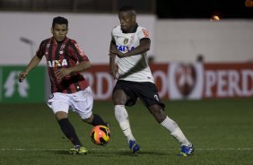 Durante a partida entre Corinthians x Atltico-PR, realizada esta noite no estdio Estdio Romildo Vitor Gomes Ferreira, em Mogi Mirim, vlida pela 27 rodada do Campeonato Brasileiro de 2013