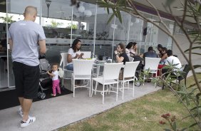 Festa em comemoração ao Dia das Criancas após o treino desta manhã no CT Joaquim Grava, no Parque Ecológico do Tiete. O próximo jogo da equipe será amanhã, domingo, dia 13/10, contra o São Paulo, no estádio do Morumbi, válido pela 28ª rodada do Campeonato Brasileiro de 2013
