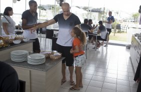 Festa em comemoração ao Dia das Criancas após o treino desta manhã no CT Joaquim Grava, no Parque Ecológico do Tiete. O próximo jogo da equipe será amanhã, domingo, dia 13/10, contra o São Paulo, no estádio do Morumbi, válido pela 28ª rodada do Campeonato Brasileiro de 2013
