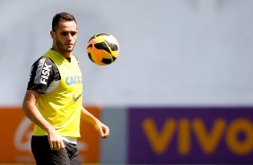 Renato Augusto durante treino realizado na arena fonte luminosa