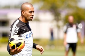 Emerson do Corinthians durante treino realizado no CT Joaquimm Grava