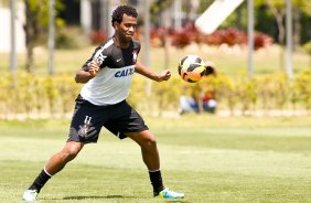 Gil do Corinthians durante treino realizado no CT Joaquimm Grava