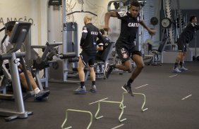Durante o treino desta manh no CT Joaquim Grava, no Parque Ecolgico do Tiete. O prximo jogo da equipe ser domingo, dia 10/11, contra o Fluminense, no estdio da Fonte Luminosa, em Araraquara/SP, vlido pela 33 rodada do Campeonato Brasileiro de 2013