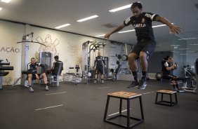 Durante o treino desta manh no CT Joaquim Grava, no Parque Ecolgico do Tiete. O prximo jogo da equipe ser domingo, dia 10/11, contra o Fluminense, no estdio da Fonte Luminosa, em Araraquara/SP, vlido pela 33 rodada do Campeonato Brasileiro de 2013