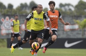 Durante o treino desta manh no CT Joaquim Grava, no Parque Ecolgico do Tiete. O prximo jogo da equipe ser domingo, dia 10/11, contra o Fluminense, no estdio da Fonte Luminosa, em Araraquara/SP, vlido pela 33 rodada do Campeonato Brasileiro de 2013