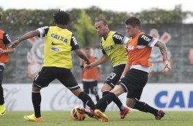 Durante o treino desta manh no CT Joaquim Grava, no Parque Ecolgico do Tiete. O prximo jogo da equipe ser domingo, dia 10/11, contra o Fluminense, no estdio da Fonte Luminosa, em Araraquara/SP, vlido pela 33 rodada do Campeonato Brasileiro de 2013