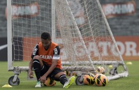 Durante o treino desta manh no CT Joaquim Grava, no Parque Ecolgico do Tiete. O prximo jogo da equipe ser domingo, dia 10/11, contra o Fluminense, no estdio da Fonte Luminosa, em Araraquara/SP, vlido pela 33 rodada do Campeonato Brasileiro de 2013