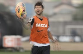 Durante o treino desta manh no CT Joaquim Grava, no Parque Ecolgico do Tiete. O prximo jogo da equipe ser domingo, dia 10/11, contra o Fluminense, no estdio da Fonte Luminosa, em Araraquara/SP, vlido pela 33 rodada do Campeonato Brasileiro de 2013