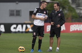 Durante o treino desta manh no CT Joaquim Grava, no Parque Ecolgico do Tiete. O prximo jogo da equipe ser domingo, dia 10/11, contra o Fluminense, no estdio da Fonte Luminosa, em Araraquara/SP, vlido pela 33 rodada do Campeonato Brasileiro de 2013