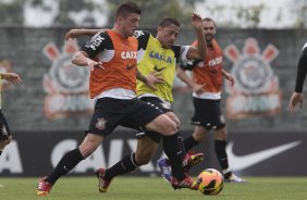 Durante o treino desta manh no CT Joaquim Grava, no Parque Ecolgico do Tiete. O prximo jogo da equipe ser domingo, dia 10/11, contra o Fluminense, no estdio da Fonte Luminosa, em Araraquara/SP, vlido pela 33 rodada do Campeonato Brasileiro de 2013