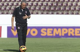 Durante o treino desta tarde no estádio da Fonte Luminosa em Araraquara. O próximo jogo da equipe será amanhã, domingo, dia 10/11, contra o Fluminense, no mesmo estádio, válido pela 33ª rodada do Campeonato Brasileiro de 2013