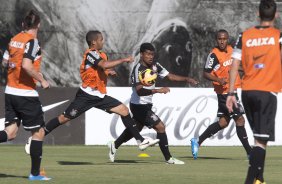 Durante o treino desta tarde no CT Joaquim Grava, no Parque Ecológico do Tiete. O próximo jogo da equipe será domingo, dia 17/11, contra o Vasco/RJ, no estádio do Pacaembu, válido pela 35ª rodada do Campeonato Brasileiro de 2013