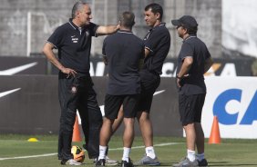 Durante o treino desta tarde no CT Joaquim Grava, no Parque Ecolgico do Tiete. O prximo jogo da equipe ser domingo, dia 17/11, contra o Vasco/RJ, no estdio do Pacaembu, vlido pela 35 rodada do Campeonato Brasileiro de 2013