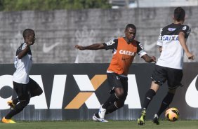 Durante o treino desta tarde no CT Joaquim Grava, no Parque Ecolgico do Tiete. O prximo jogo da equipe ser domingo, dia 17/11, contra o Vasco/RJ, no estdio do Pacaembu, vlido pela 35 rodada do Campeonato Brasileiro de 2013