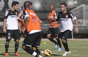 Durante o treino desta tarde no CT Joaquim Grava, no Parque Ecolgico do Tiete. O prximo jogo da equipe ser domingo, dia 17/11, contra o Vasco/RJ, no estdio do Pacaembu, vlido pela 35 rodada do Campeonato Brasileiro de 2013