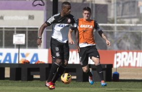 Durante o treino desta tarde no CT Joaquim Grava, no Parque Ecolgico do Tiete. O prximo jogo da equipe ser domingo, dia 17/11, contra o Vasco/RJ, no estdio do Pacaembu, vlido pela 35 rodada do Campeonato Brasileiro de 2013