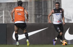 Durante o treino desta tarde no CT Joaquim Grava, no Parque Ecolgico do Tiete. O prximo jogo da equipe ser domingo, dia 17/11, contra o Vasco/RJ, no estdio do Pacaembu, vlido pela 35 rodada do Campeonato Brasileiro de 2013