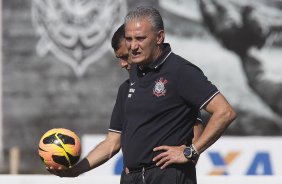 Durante o treino desta tarde no CT Joaquim Grava, no Parque Ecolgico do Tiete. O prximo jogo da equipe ser domingo, dia 17/11, contra o Vasco/RJ, no estdio do Pacaembu, vlido pela 35 rodada do Campeonato Brasileiro de 2013