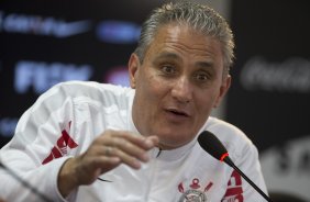 O presidente Mario Gobbi anuncia a saida do tcnico Tite aps o durante o treino desta manh no CT Joaquim Grava, no Parque Ecolgico do Tiete. O prximo jogo da equipe ser domingo, dia 17/11, contra o Vasco/RJ, no estdio do Pacaembu, vlido pela 35 rodada do Campeonato Brasileiro de 2013