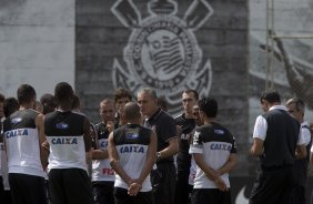 Durante o durante o treino desta manhã no CT Joaquim Grava, no Parque Ecológico do Tiete. O próximo jogo da equipe será amanhã, domingo, dia 17/11, contra o Vasco/RJ, no estádio do Pacaembu, válido pela 35ª rodada do Campeonato Brasileiro de 2013