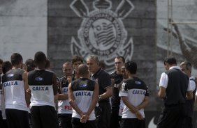 Durante o durante o treino desta manh no CT Joaquim Grava, no Parque Ecolgico do Tiete. O prximo jogo da equipe ser amanh, domingo, dia 17/11, contra o Vasco/RJ, no estdio do Pacaembu, vlido pela 35 rodada do Campeonato Brasileiro de 2013