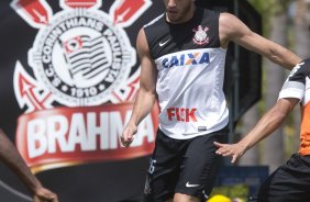 Durante o durante o treino desta manh no CT Joaquim Grava, no Parque Ecolgico do Tiete. O prximo jogo da equipe ser amanh, domingo, dia 17/11, contra o Vasco/RJ, no estdio do Pacaembu, vlido pela 35 rodada do Campeonato Brasileiro de 2013