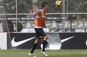 Durante o durante o treino desta manh no CT Joaquim Grava, no Parque Ecolgico do Tiete. O prximo jogo da equipe ser amanh, domingo, dia 17/11, contra o Vasco/RJ, no estdio do Pacaembu, vlido pela 35 rodada do Campeonato Brasileiro de 2013