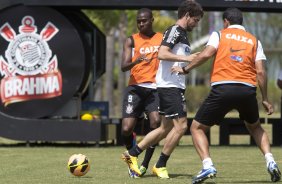 Durante o durante o treino desta manh no CT Joaquim Grava, no Parque Ecolgico do Tiete. O prximo jogo da equipe ser amanh, domingo, dia 17/11, contra o Vasco/RJ, no estdio do Pacaembu, vlido pela 35 rodada do Campeonato Brasileiro de 2013