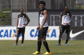 Durante o durante o treino desta manh no CT Joaquim Grava, no Parque Ecolgico do Tiete. O prximo jogo da equipe ser amanh, domingo, dia 17/11, contra o Vasco/RJ, no estdio do Pacaembu, vlido pela 35 rodada do Campeonato Brasileiro de 2013