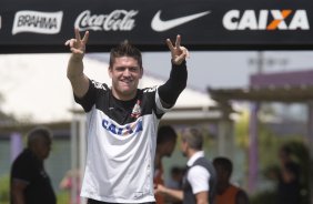 Durante o durante o treino desta manh no CT Joaquim Grava, no Parque Ecolgico do Tiete. O prximo jogo da equipe ser amanh, domingo, dia 17/11, contra o Vasco/RJ, no estdio do Pacaembu, vlido pela 35 rodada do Campeonato Brasileiro de 2013