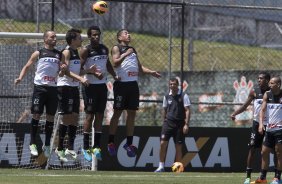 Durante o durante o treino desta manh no CT Joaquim Grava, no Parque Ecolgico do Tiete. O prximo jogo da equipe ser amanh, domingo, dia 17/11, contra o Vasco/RJ, no estdio do Pacaembu, vlido pela 35 rodada do Campeonato Brasileiro de 2013