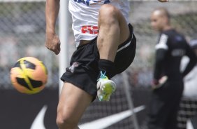 Durante o durante o treino desta manh no CT Joaquim Grava, no Parque Ecolgico do Tiete. O prximo jogo da equipe ser amanh, domingo, dia 17/11, contra o Vasco/RJ, no estdio do Pacaembu, vlido pela 35 rodada do Campeonato Brasileiro de 2013