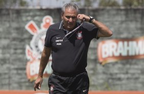 Durante o durante o treino desta manh no CT Joaquim Grava, no Parque Ecolgico do Tiete. O prximo jogo da equipe ser amanh, domingo, dia 17/11, contra o Vasco/RJ, no estdio do Pacaembu, vlido pela 35 rodada do Campeonato Brasileiro de 2013