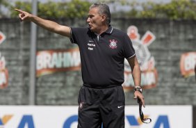 Durante o durante o treino desta manh no CT Joaquim Grava, no Parque Ecolgico do Tiete. O prximo jogo da equipe ser amanh, domingo, dia 17/11, contra o Vasco/RJ, no estdio do Pacaembu, vlido pela 35 rodada do Campeonato Brasileiro de 2013