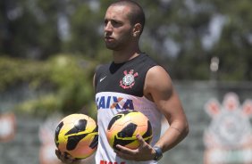 Durante o durante o treino desta manhã no CT Joaquim Grava, no Parque Ecológico do Tiete. O próximo jogo da equipe será amanhã, domingo, dia 17/11, contra o Vasco/RJ, no estádio do Pacaembu, válido pela 35ª rodada do Campeonato Brasileiro de 2013