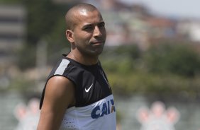 Durante o treino desta manh no CT Joaquim Grava, no Parque Ecolgico do Tiete. O prximo jogo da equipe ser domingo, dia 24/11, contra o Flamengo, no estdio do Maracan, vlido pela 36 rodada do Campeonato Brasileiro de 2013