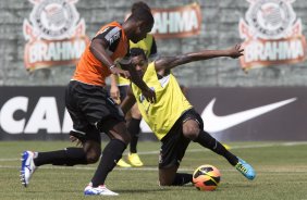 Durante o treino desta manh no CT Joaquim Grava, no Parque Ecolgico do Tiete. O prximo jogo da equipe ser domingo, dia 24/11, contra o Flamengo, no estdio do Maracan, vlido pela 36 rodada do Campeonato Brasileiro de 2013