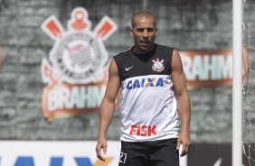 Durante o treino desta manh no CT Joaquim Grava, no Parque Ecolgico do Tiete. O prximo jogo da equipe ser domingo, dia 24/11, contra o Flamengo, no estdio do Maracan, vlido pela 36 rodada do Campeonato Brasileiro de 2013