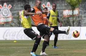 Durante o treino desta manh no CT Joaquim Grava, no Parque Ecolgico do Tiete. O prximo jogo da equipe ser domingo, dia 24/11, contra o Flamengo, no estdio do Maracan, vlido pela 36 rodada do Campeonato Brasileiro de 2013