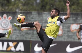 Durante o treino desta manhã no CT Joaquim Grava, no Parque Ecológico do Tiete. O próximo jogo da equipe será domingo, dia 24/11, contra o Flamengo, no estádio do Maracanã, válido pela 36ª rodada do Campeonato Brasileiro de 2013