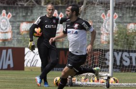 Durante o treino desta manh no CT Joaquim Grava, no Parque Ecolgico do Tiete. O prximo jogo da equipe ser domingo, dia 24/11, contra o Flamengo, no estdio do Maracan, vlido pela 36 rodada do Campeonato Brasileiro de 2013