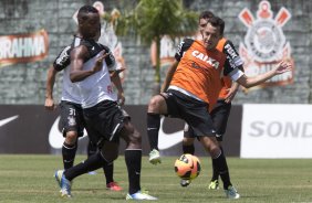 Durante o treino desta manh no CT Joaquim Grava, no Parque Ecolgico do Tiete. O prximo jogo da equipe ser domingo, dia 24/11, contra o Flamengo, no estdio do Maracan, vlido pela 36 rodada do Campeonato Brasileiro de 2013