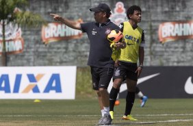 Durante o treino desta manh no CT Joaquim Grava, no Parque Ecolgico do Tiete. O prximo jogo da equipe ser domingo, dia 24/11, contra o Flamengo, no estdio do Maracan, vlido pela 36 rodada do Campeonato Brasileiro de 2013