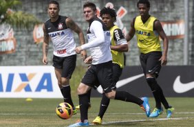 Durante o treino desta manh no CT Joaquim Grava, no Parque Ecolgico do Tiete. O prximo jogo da equipe ser domingo, dia 24/11, contra o Flamengo, no estdio do Maracan, vlido pela 36 rodada do Campeonato Brasileiro de 2013