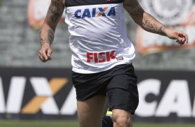 Durante o treino desta manh no CT Joaquim Grava, no Parque Ecolgico do Tiete. O prximo jogo da equipe ser domingo, dia 24/11, contra o Flamengo, no estdio do Maracan, vlido pela 36 rodada do Campeonato Brasileiro de 2013