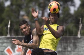 Durante o treino desta manh no CT Joaquim Grava, no Parque Ecolgico do Tiete. O prximo jogo da equipe ser domingo, dia 24/11, contra o Flamengo, no estdio do Maracan, vlido pela 36 rodada do Campeonato Brasileiro de 2013