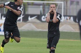 Durante o treino desta tarde no CT Joaquim Grava, no Parque Ecolgico do Tiete. O prximo jogo da equipe ser domingo, dia 24/11, contra o Flamengo, no estdio do Maracan, vlido pela 36 rodada do Campeonato Brasileiro de 2013