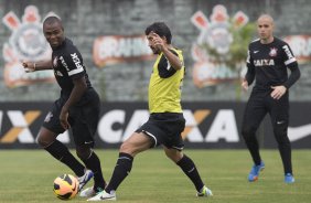 Durante o treino desta tarde no CT Joaquim Grava, no Parque Ecológico do Tiete. O próximo jogo da equipe será domingo, dia 24/11, contra o Flamengo, no estádio do Maracanã, válido pela 36ª rodada do Campeonato Brasileiro de 2013