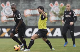 Durante o treino desta tarde no CT Joaquim Grava, no Parque Ecolgico do Tiete. O prximo jogo da equipe ser domingo, dia 24/11, contra o Flamengo, no estdio do Maracan, vlido pela 36 rodada do Campeonato Brasileiro de 2013